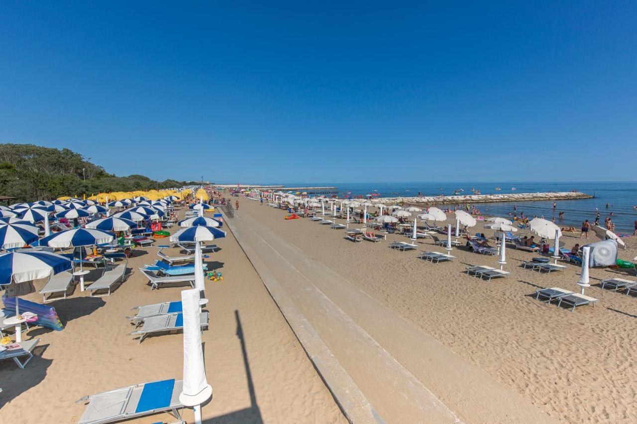 Апартаменти Betulle Lido Altanea Каорле Екстер'єр фото